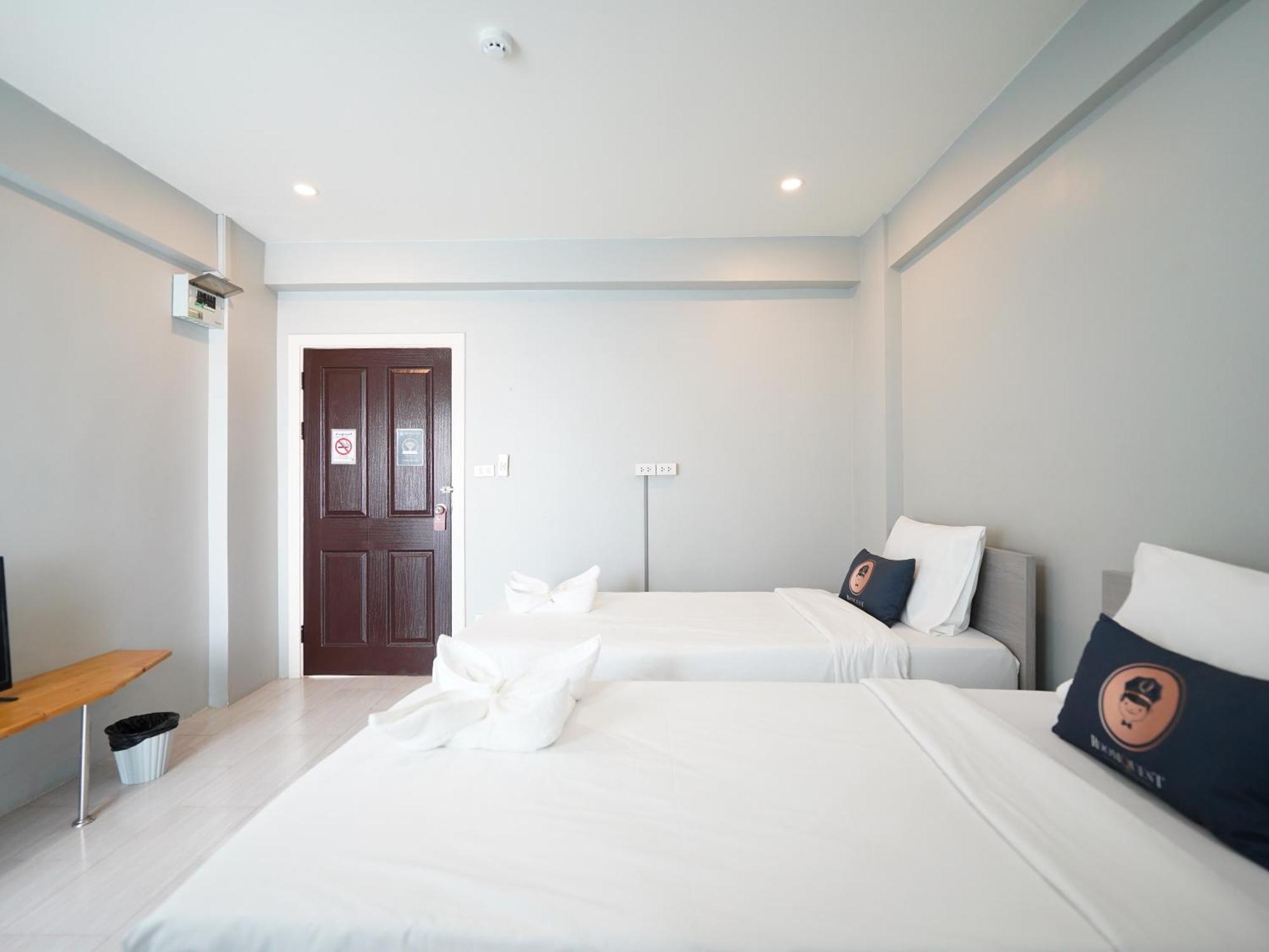 Roomquest Bangkok Don Mueang Airport Oda fotoğraf