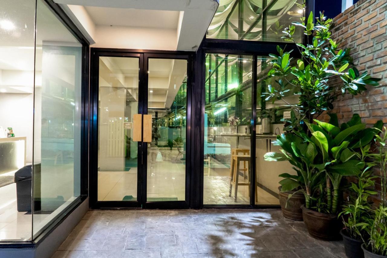 Roomquest Bangkok Don Mueang Airport Dış mekan fotoğraf